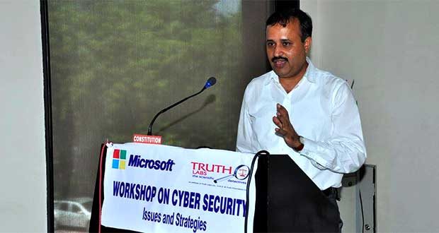 Neeraj Arora, Expert Investigator, Cyber Crimes, Delhi Police on building a career in Cyber Law