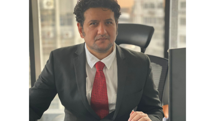 PARAS PAREKH, PARTNER AT PARINAM LAW ASSOCIATES ON ESTABLISHING HIS CAREER IN CORPORATE AND COMMERCIAL LAWS, WORKING AS A PARTNER AND HIS ADVICE TO LAW STUDENTS AND YOUNG LAWYERS