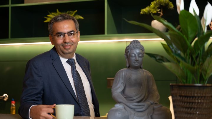 Abhishek Nangia, Partner at RNA, Technology & IP Attorneys In a Discussion With SuperLawyer On Freelancing In Legal Profession and Insights On ‘Fake Consumer Reviews’