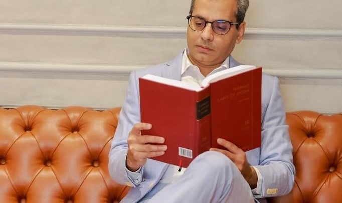 “Remember the three “I” s which are essential for a fruitful career in litigation, namely Intelligence, Industry and most importantly, Integrity” – Witnessing Legal Transformation with Parvez Memon, Senior Partner at MZM Legal LLP