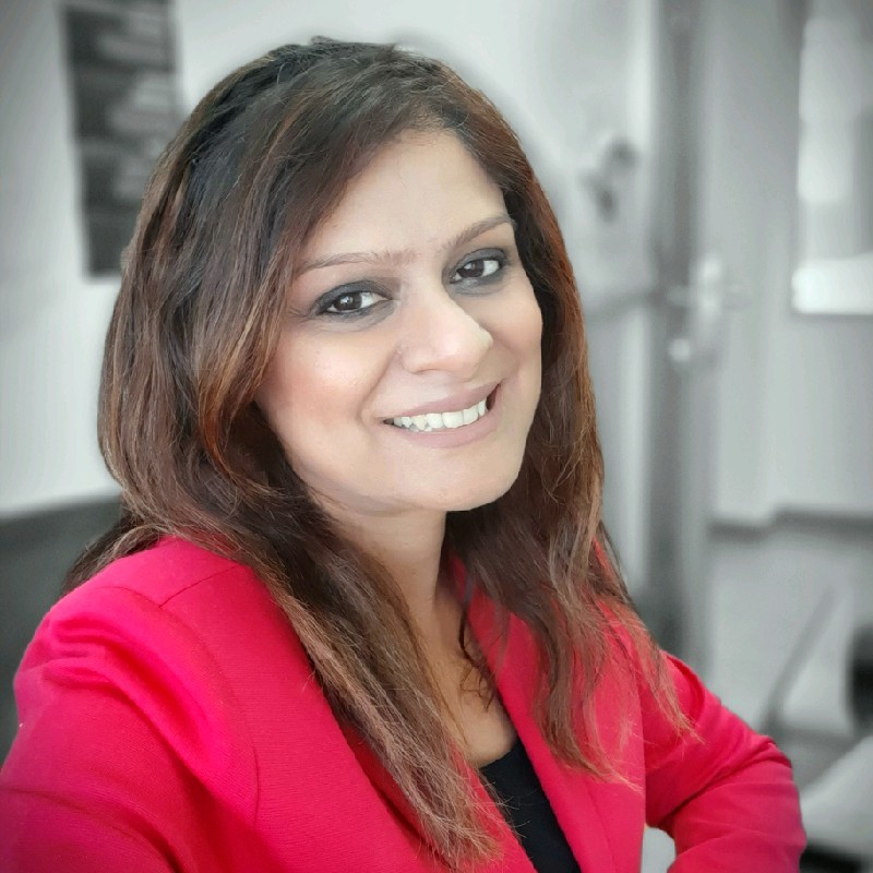 “Creating an inclusive environment that values diverse perspectives fosters effective collaboration and builds trust within the team.” – Raka Roy, Partner, Galadari Advocates & Legal Consultants