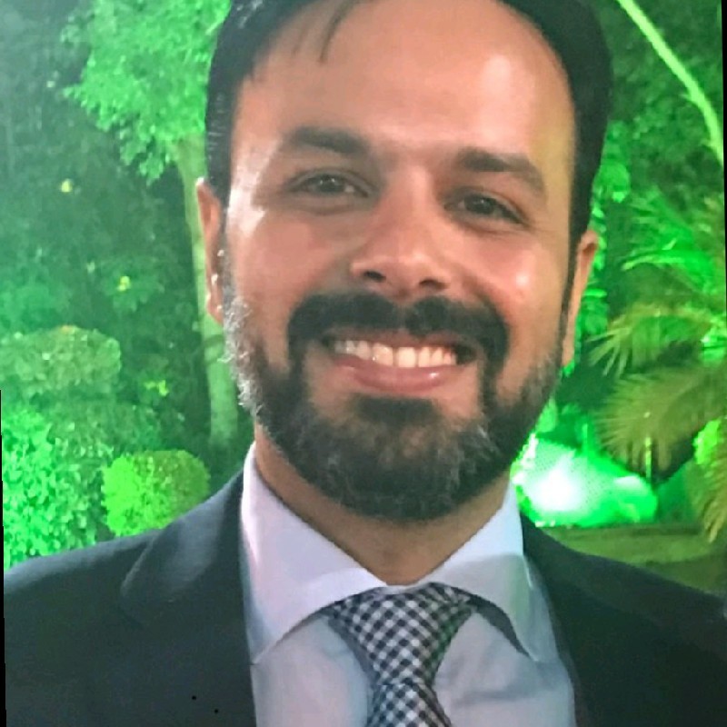 “Early exposure to courtroom dynamics sharpens your analytical prowess and pragmatism, equipping you to navigate complex legal scenarios with confidence.” – Manik Sood, Senior Vice President, Legal at Zee