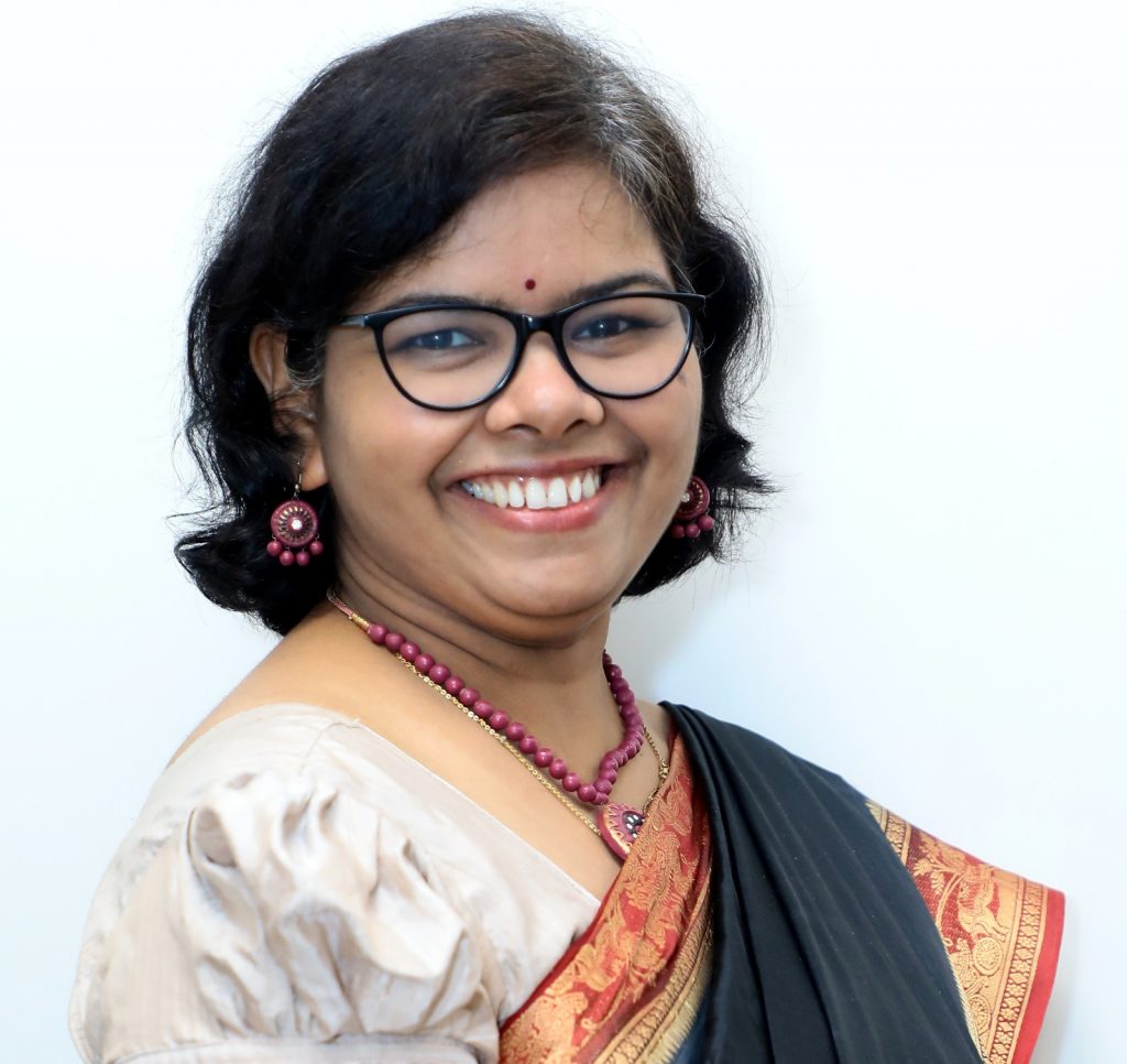 “Proficiency in comprehensive reading and writing is paramount, a robust grasp of knowledge and the ability to communicate effectively in eloquent language are indispensable assets” – Aarti (Shrivastava) Banerjee, Partner – Corporate Legal Advisory, YNZ Legal