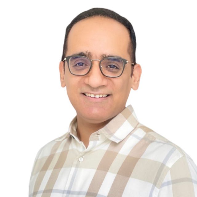 “Put in all your heart and soul in learning all there has to be learnt in whatever field of law you want to practice and trust me truckloads of money will follow you eventually” – Gaurav Miglani, Managing Attorney at Worldwide Intellec.