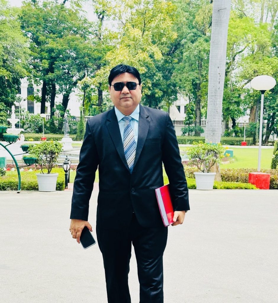 An Untold story of a lawyer Hasan Yaqoob, Director- Corporate Affairs at InMobi Group who is now renowned name of corporate world